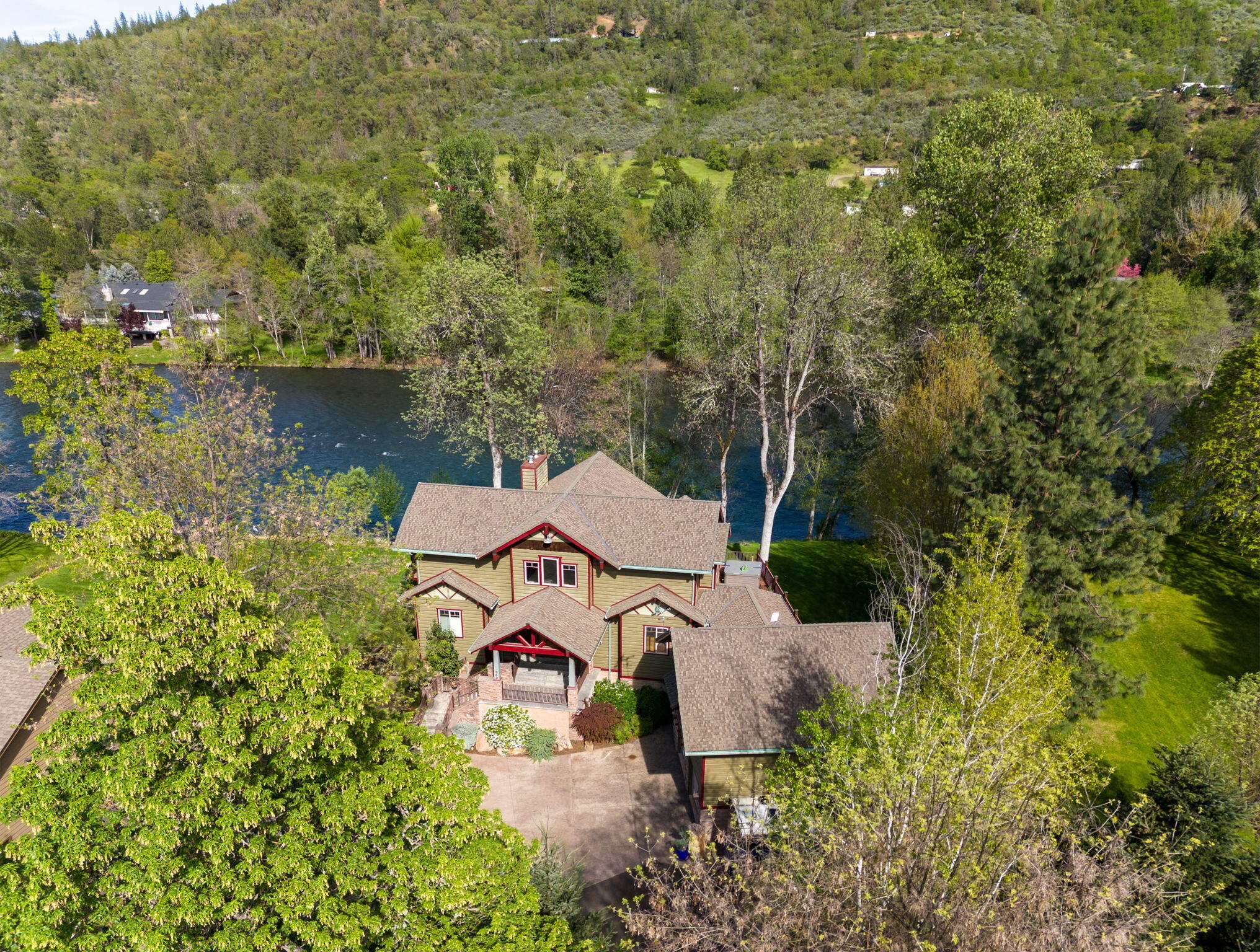 343 Rene Drive Shady Cove, OR 97539 - Photo 82 of 152 Aerial