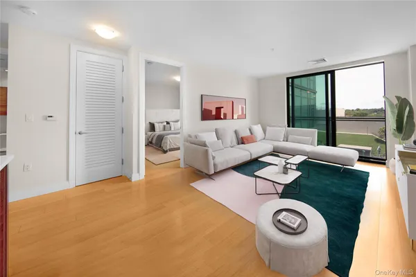 $435,000 | 701 Ridge Hill Boulevard, Unit 11N, Yonkers, NY 10710