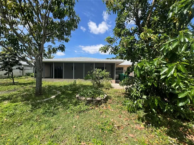 a view of a decorative light in a room