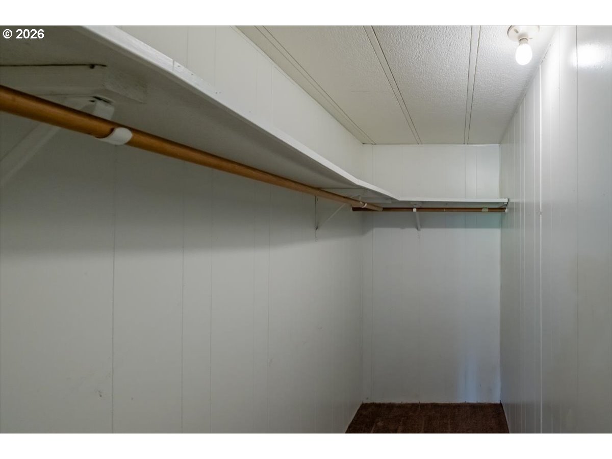 42069 Cut-Off Drive Lebanon, OR 97355 - Photo 24 of 44