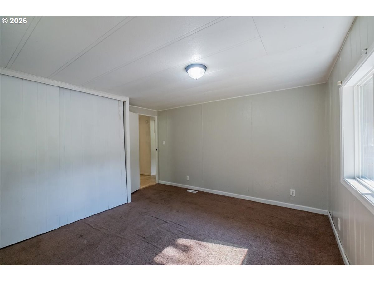 42069 Cut-Off Drive Lebanon, OR 97355 - Photo 28 of 44