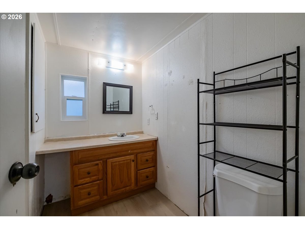 42069 Cut-Off Drive Lebanon, OR 97355 - Photo 29 of 44