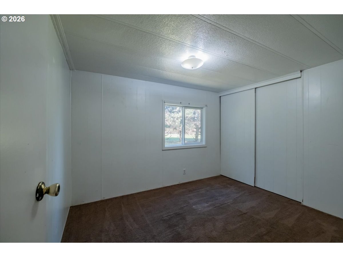 42069 Cut-Off Drive Lebanon, OR 97355 - Photo 33 of 44