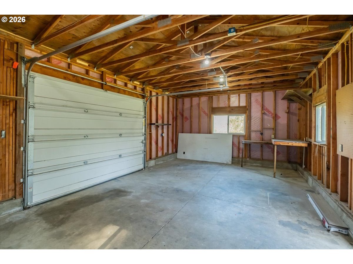 42069 Cut-Off Drive Lebanon, OR 97355 - Photo 38 of 44