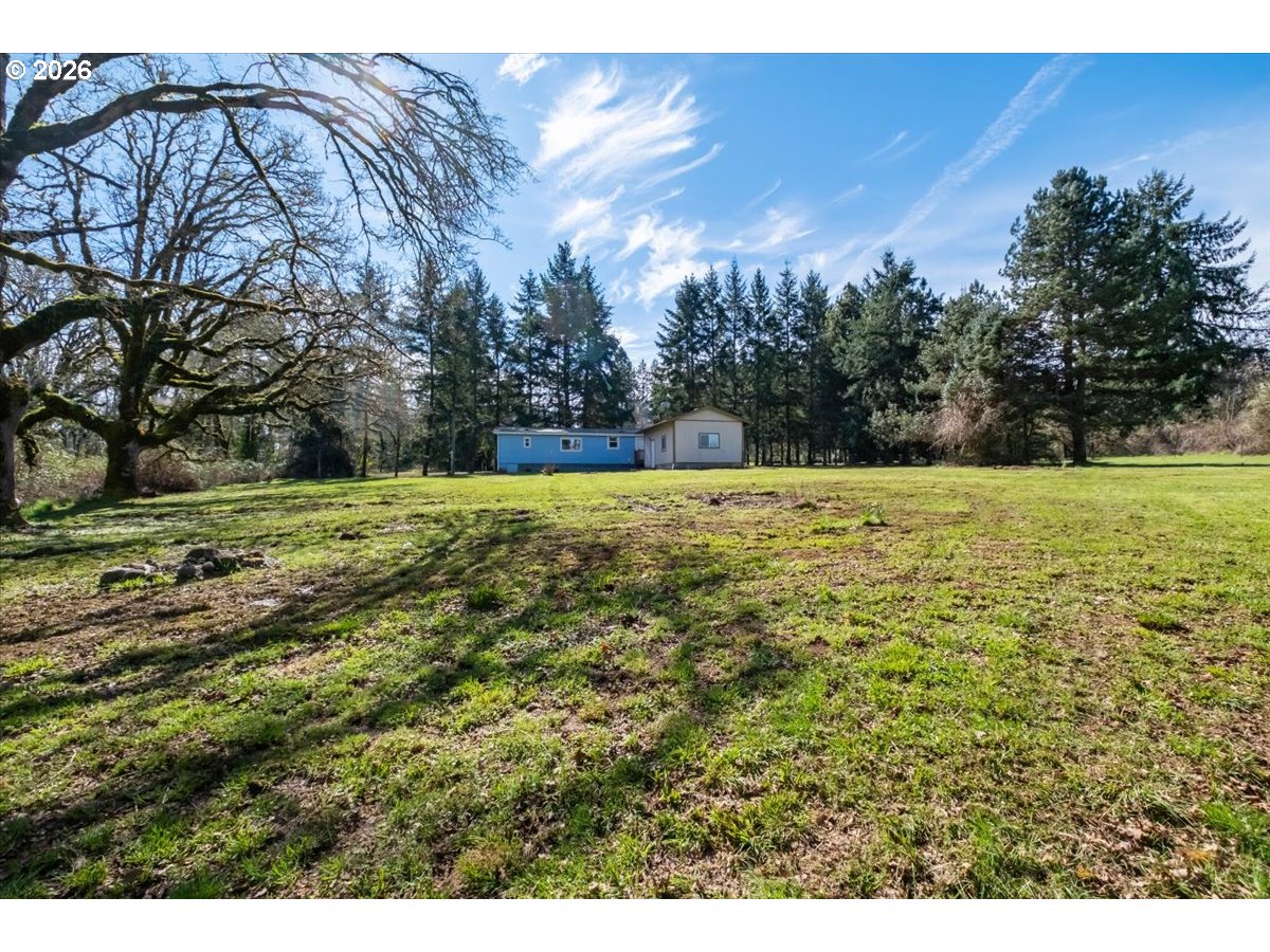 42069 Cut-Off Drive Lebanon, OR 97355 - Photo 40 of 44