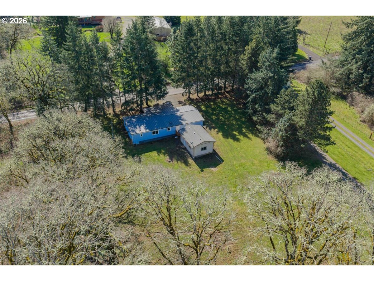 42069 Cut-Off Drive Lebanon, OR 97355 - Photo 5 of 44