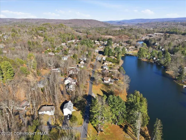 $299,900 | 102 Longshore Circle, East Stroudsburg, PA 18302