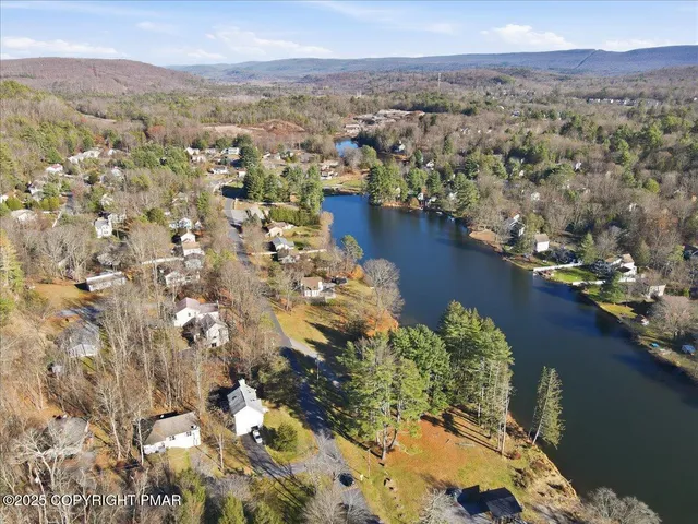 $299,900 | 102 Longshore Circle, East Stroudsburg, PA 18302