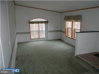 22 Longview Road Boyertown, PA 19512 - Photo 8 of 12 Living Room