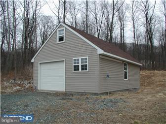 22 Longview Road Boyertown, PA 19512 - Photo 10 of 12 Garage