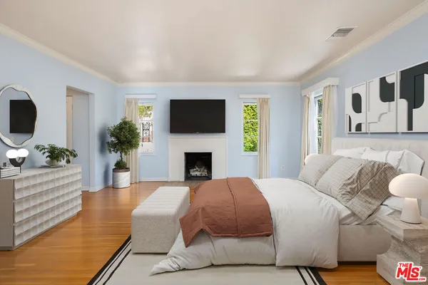 $2,499,000 | 2120 Outpost Drive, Los Angeles, CA 90068