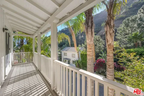 $2,499,000 | 2120 Outpost Drive, Los Angeles, CA 90068