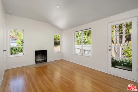 $2,499,000 | 2120 Outpost Drive, Los Angeles, CA 90068