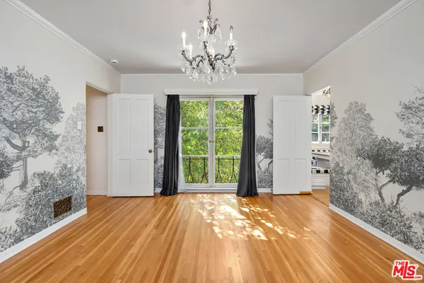 $2,499,000 | 2120 Outpost Drive, Los Angeles, CA 90068