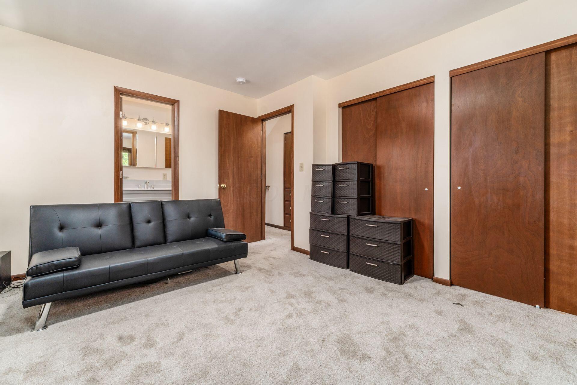 1598 Courtright Road Columbus, OH 43227 - Photo 17 of 32 019_ Rd Columbus OH 43227 USA