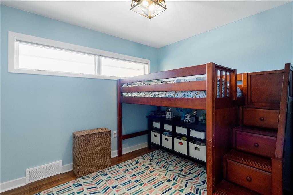 167 South McCoy Pl Road Sewickley, PA 15143 - Photo 25 of 38 Another Children's/Guest Bedroom