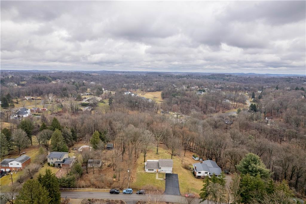 167 South McCoy Pl Road Sewickley, PA 15143 - Photo 6 of 38 Minutes from the Sewickley Village
