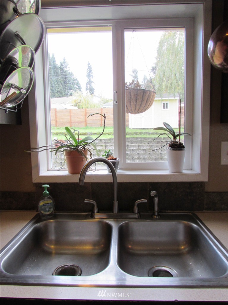 506 Bronson Place Northeast Renton, WA 98056 - Photo 11 of 25 Gallery Image 11