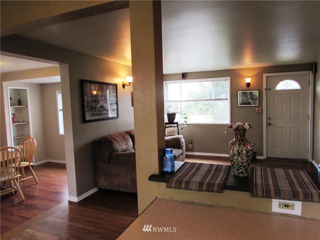 506 Bronson Place Northeast Renton, WA 98056 - Photo 12 of 25 Gallery Image 12