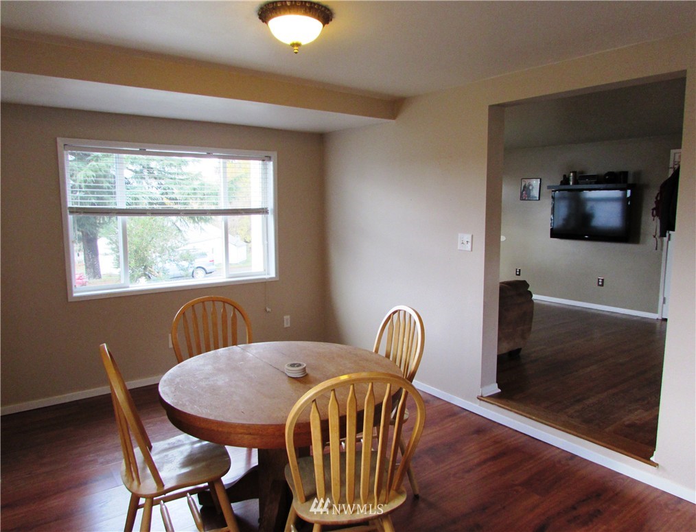 506 Bronson Place Northeast Renton, WA 98056 - Photo 8 of 25 Gallery Image 8