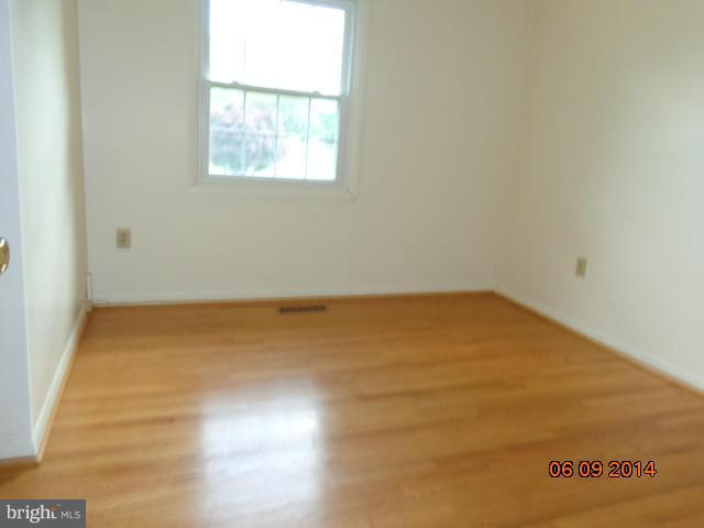 4811 Round Hill Road Frederick, MD 21702 - Photo 7 of 13 Interior (General)