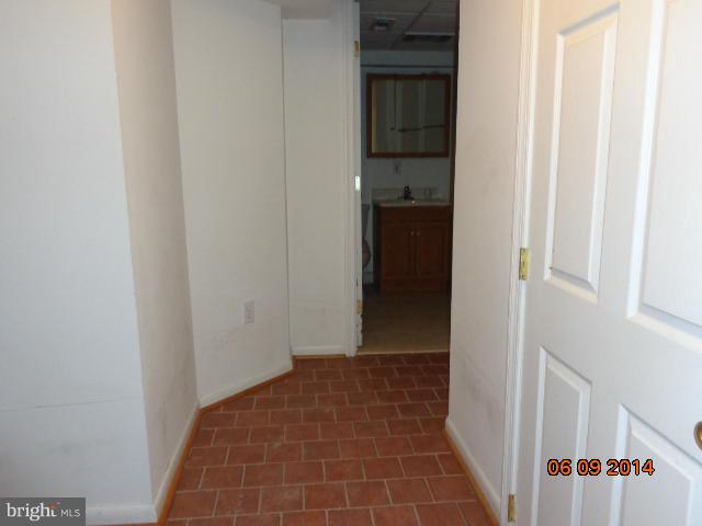 4811 Round Hill Road Frederick, MD 21702 - Photo 8 of 13 Interior (General)