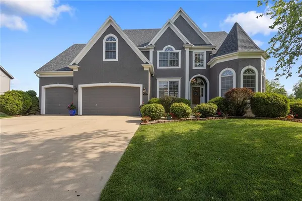 $735,000 | 26031 West 150th Street, Olathe, KS 66061