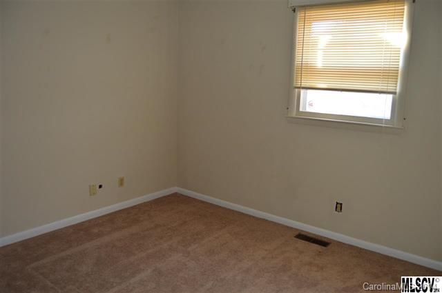 1189 Wagon Wheel Road Hickory, NC 28602 - Photo 11 of 21 Gallery Image 11