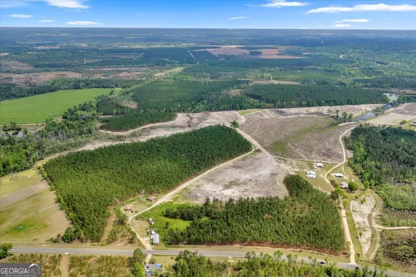 a view of yard with ocean view
