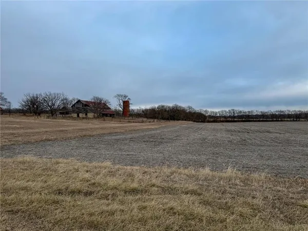 $1,631,168 | 0 Gilsen Creek Road, Onaga, KS 66521