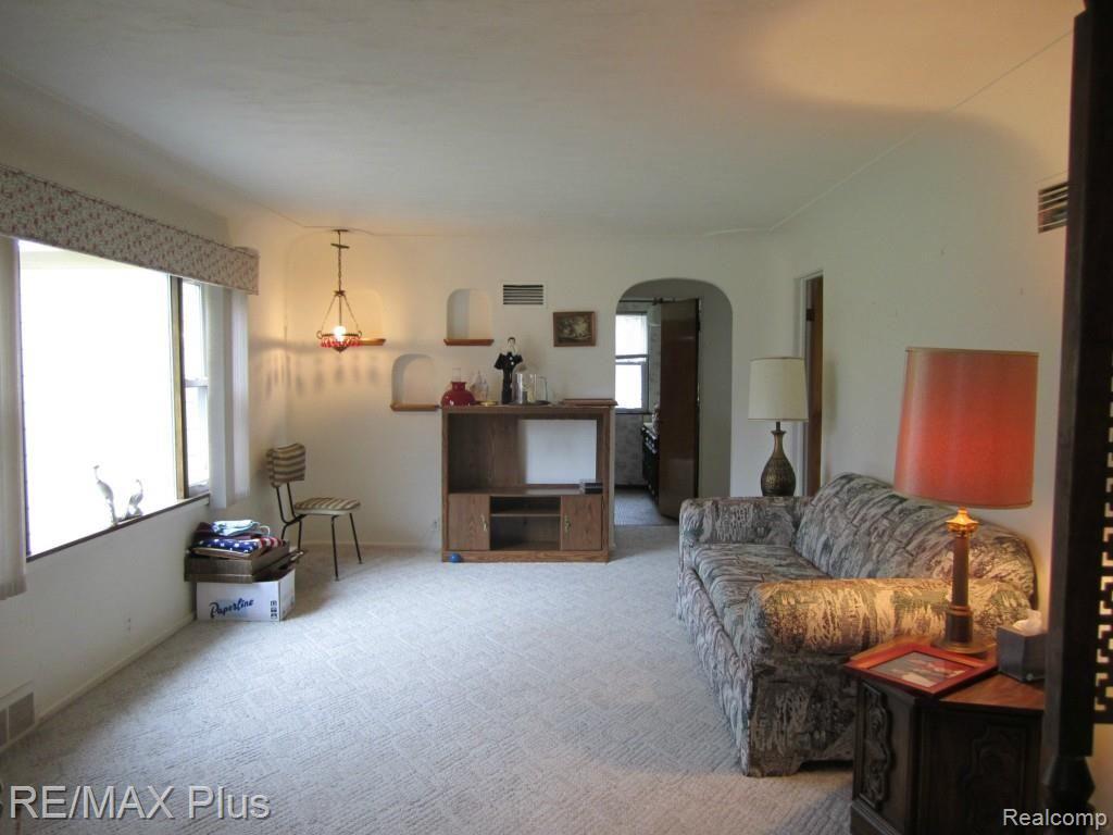3736 North Main Street Akron, MI 48701 - Photo 2 of 10 3736 main 2014-04-28 001.jpg