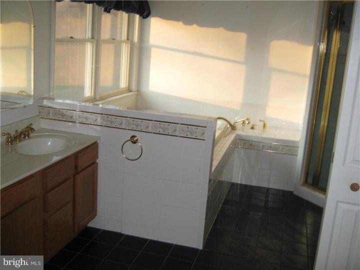 2068 St Peters Road Pottstown, PA 19465 - Photo 10 of 11 Bathroom
