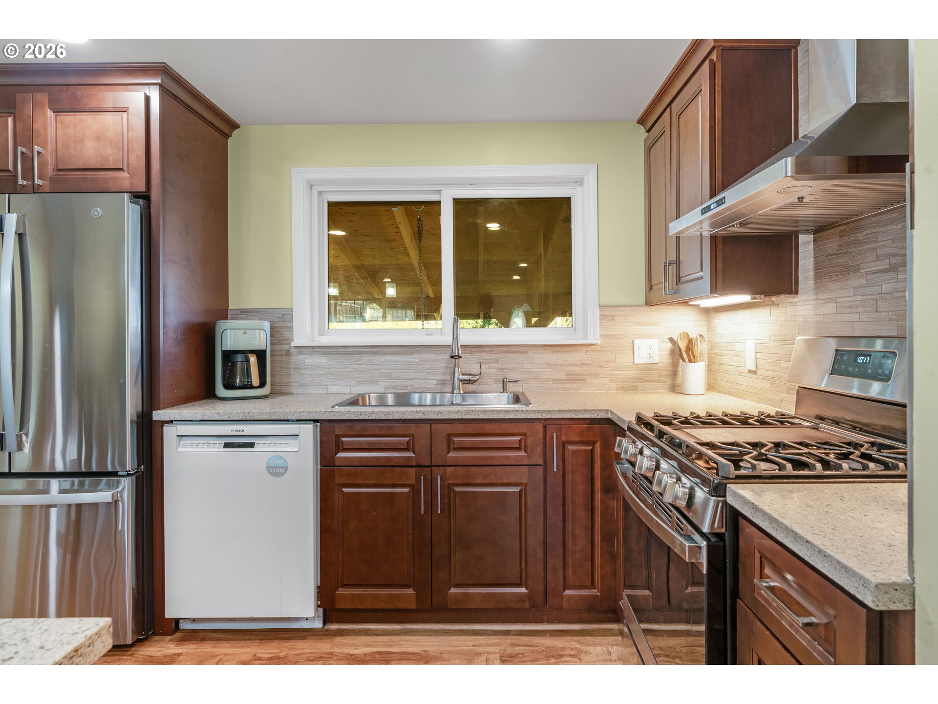 16627 Southeast Bush Street Portland, OR 97236 - Photo 12 of 48