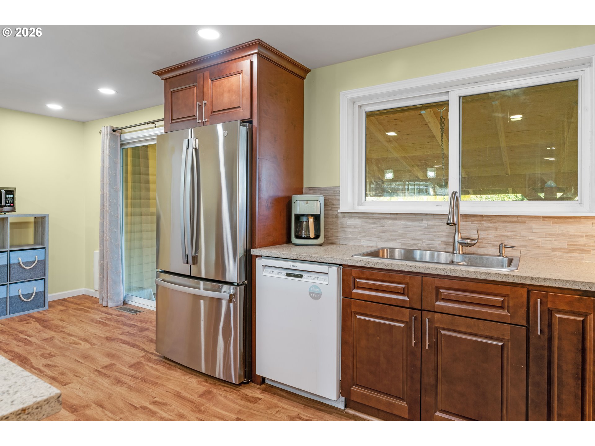 16627 Southeast Bush Street Portland, OR 97236 - Photo 14 of 48