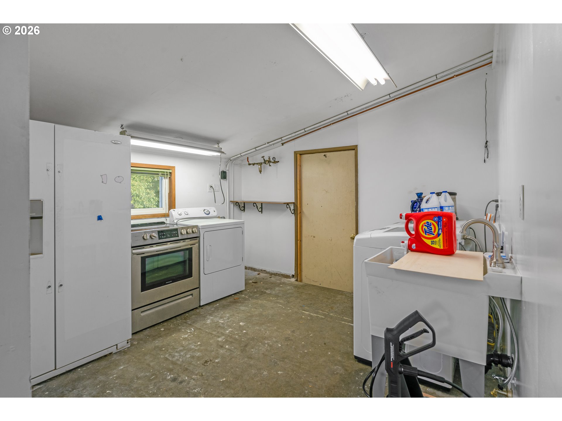 16627 Southeast Bush Street Portland, OR 97236 - Photo 30 of 48