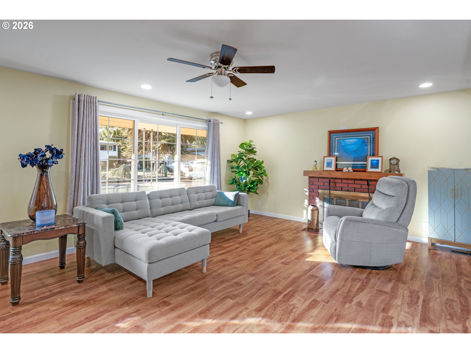 16627 Southeast Bush Street Portland, OR 97236 - Photo 7 of 48