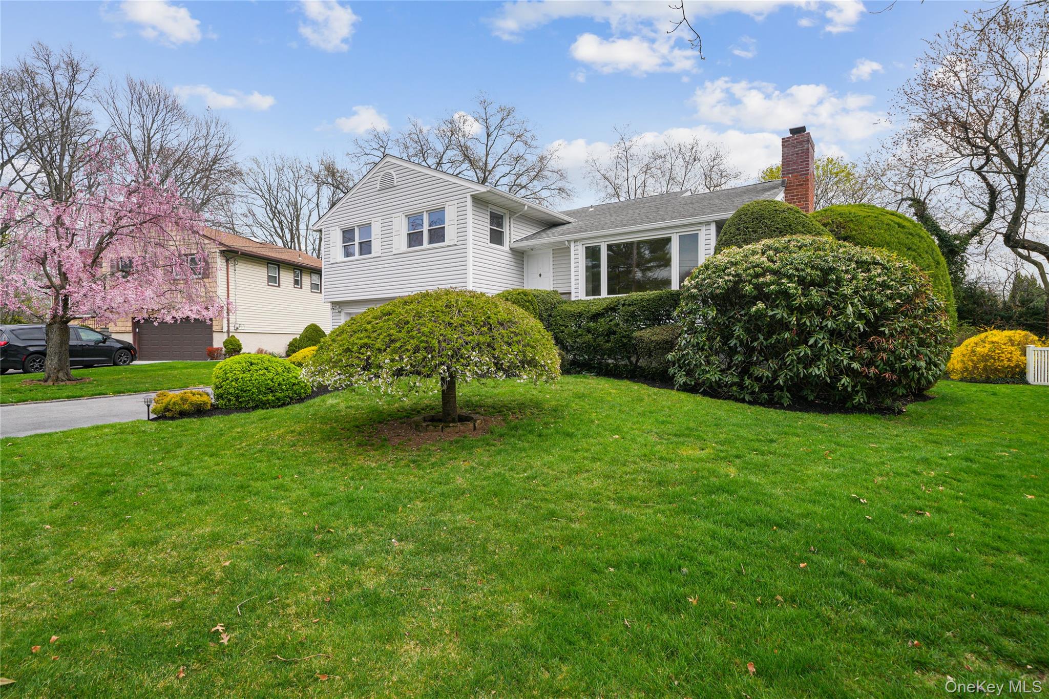 143 Darling Avenue New Rochelle, NY 10804 - Photo 2 of 27