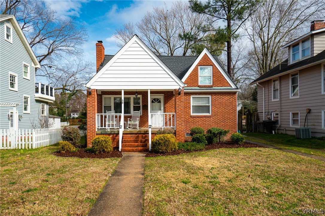 58 Alleghany Road Hampton, VA 23661 - Photo 1 of 39 a front view of a house with garden