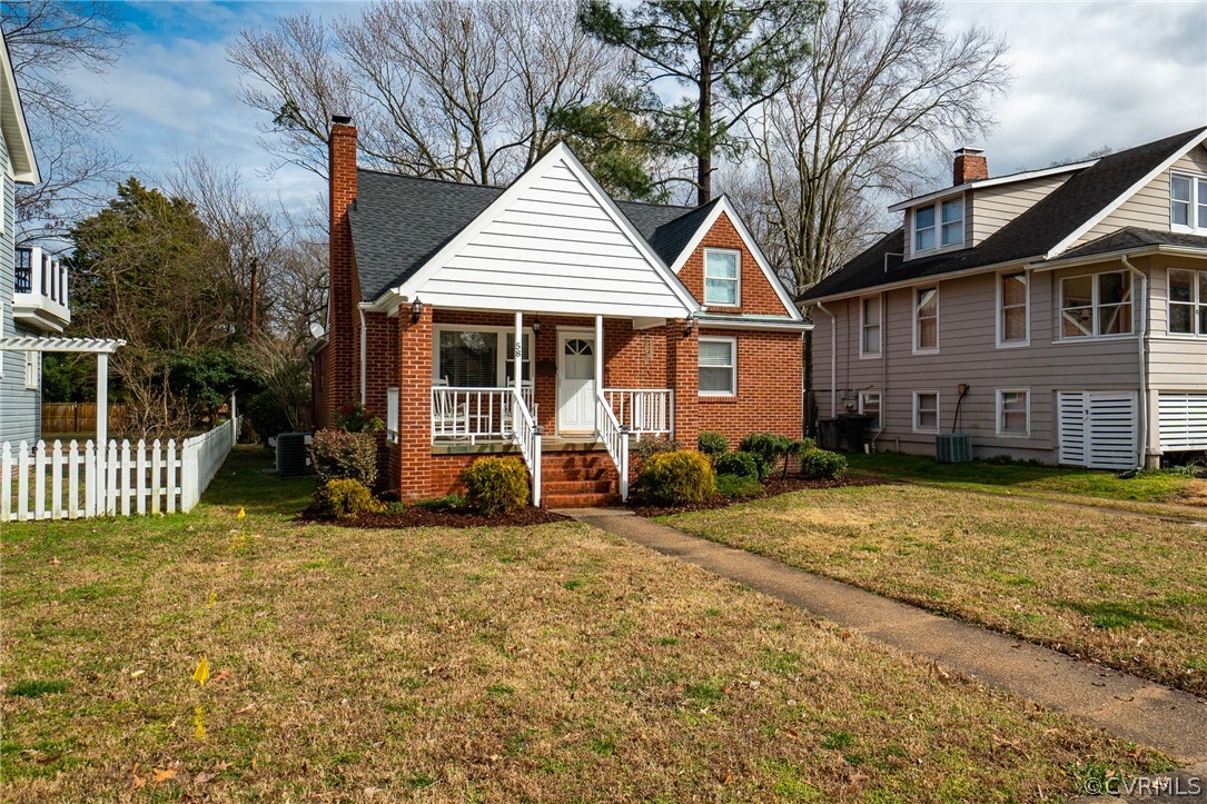 58 Alleghany Road Hampton, VA 23661 - Photo 3 of 39 a view of a house with a yard