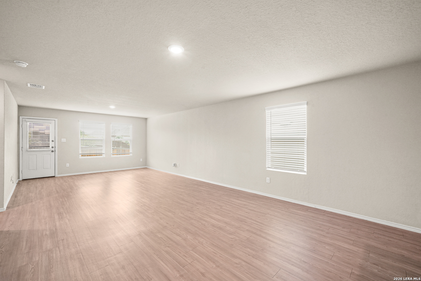 6443 Cibolo Converse, TX 78109 - Photo 14 of 24
