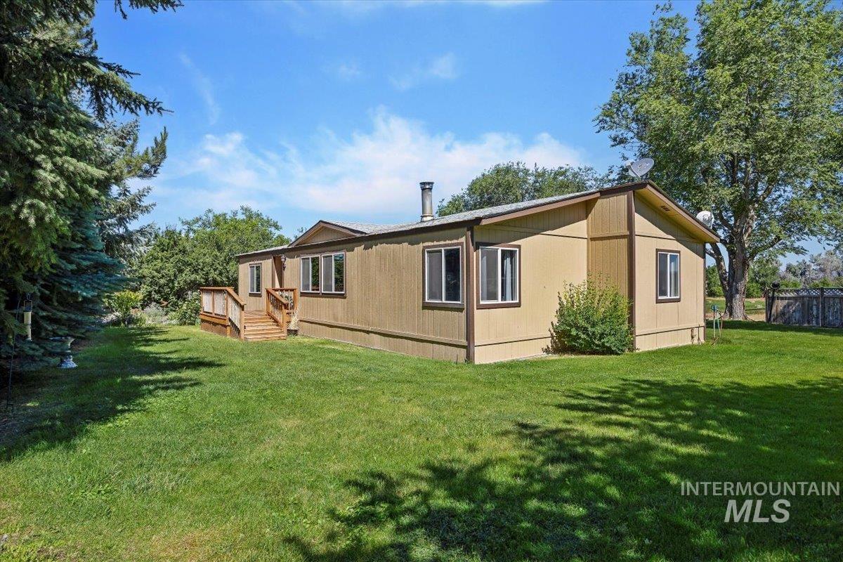 706 White Hawk Lane Hagerman, ID 83332 - Photo 2 of 34