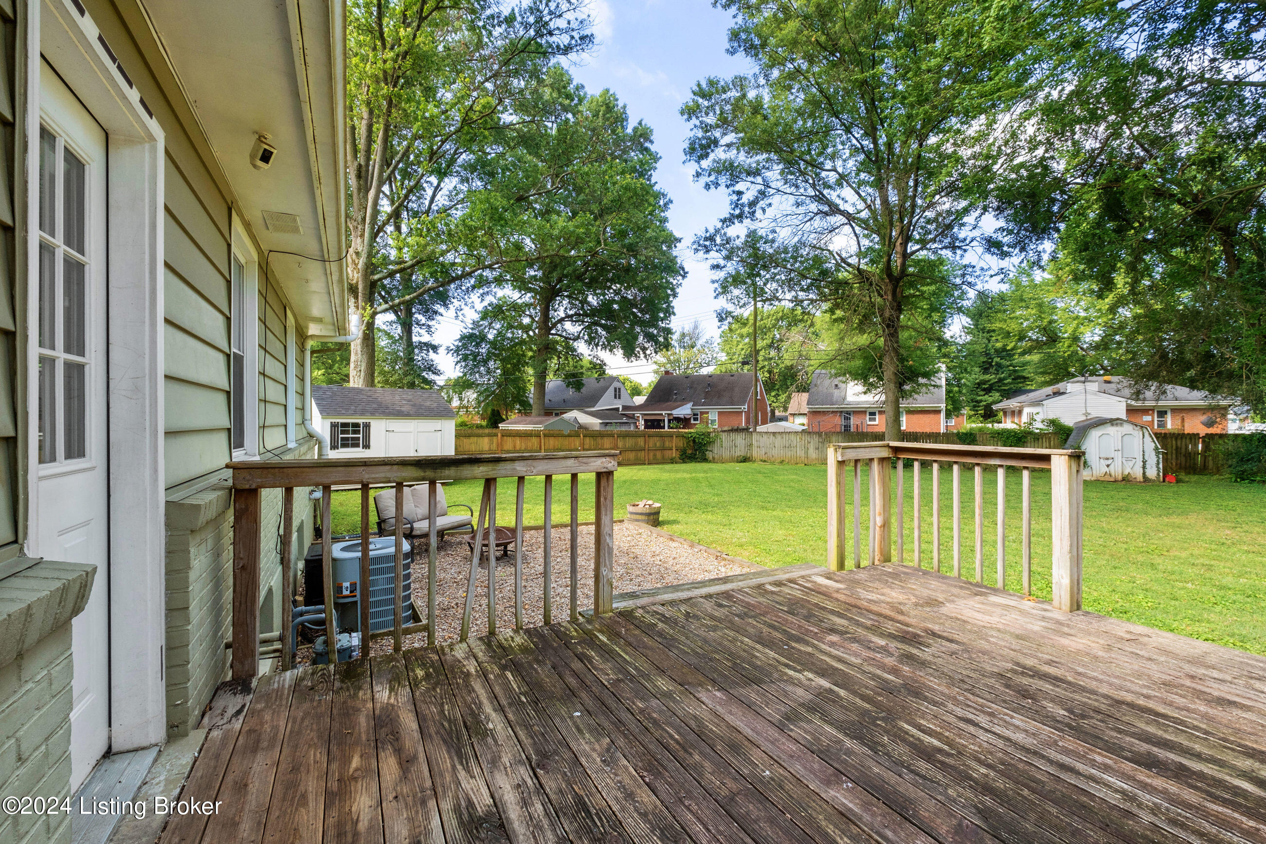 3010 Radiance Road Louisville, KY 40220 - Photo 24 of 25 3010radiance_077