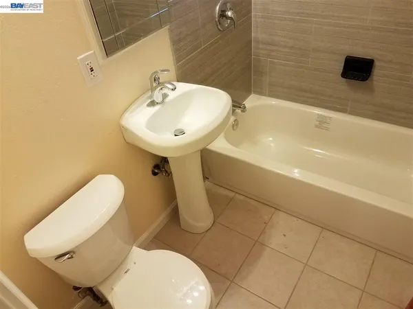 $3,950 | 26730 Tyrrell Avenue, Hayward, CA 94544