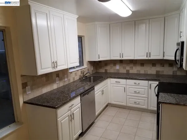 $3,950 | 26730 Tyrrell Avenue, Hayward, CA 94544