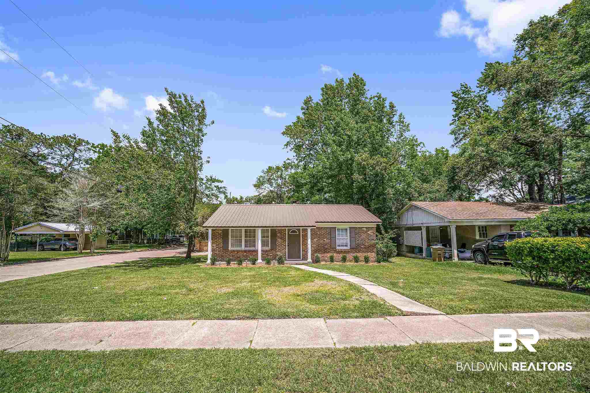 2208 Old Government Street Mobile, AL 36606 - Photo 2 of 26