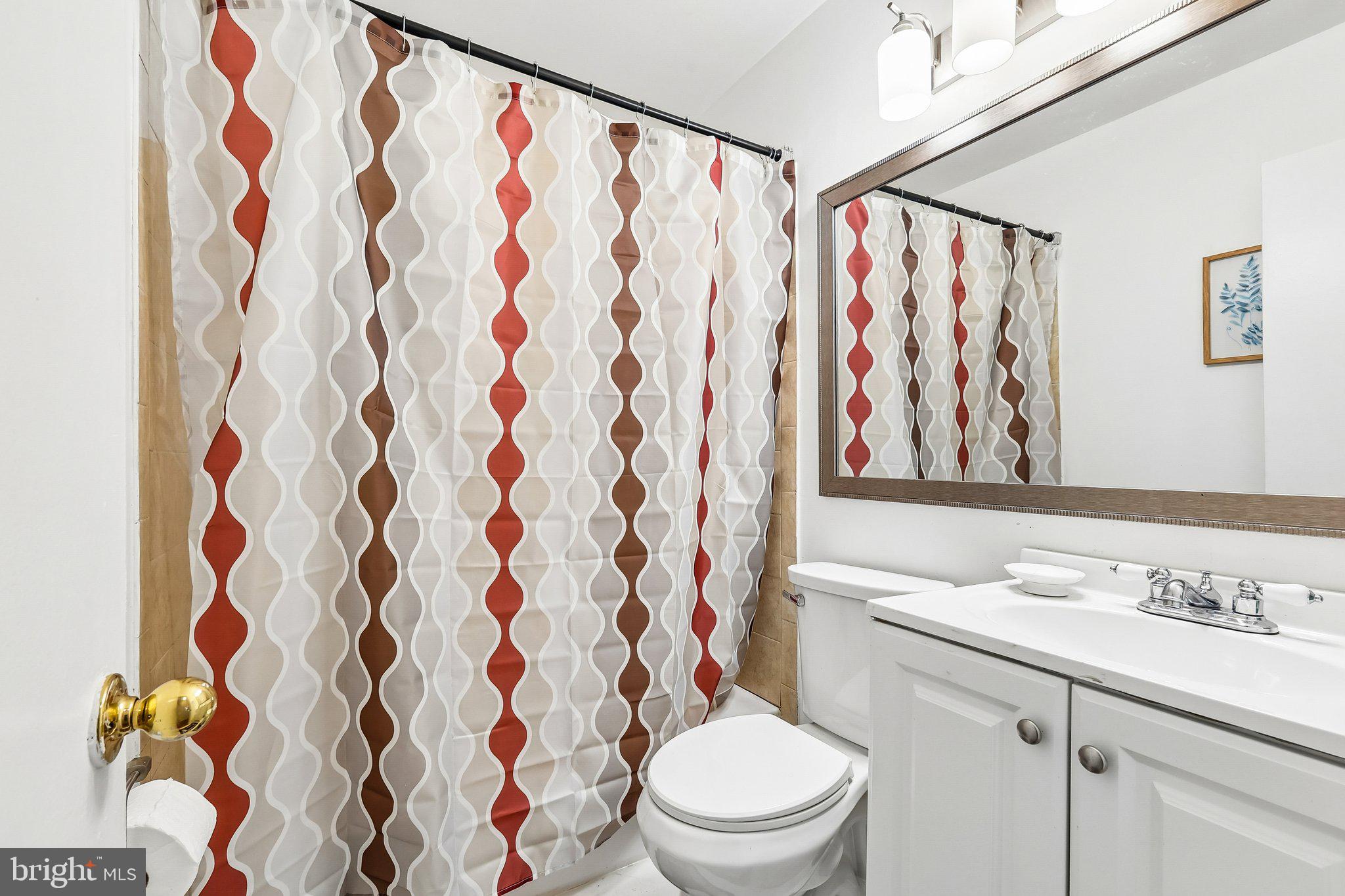 13601 Kingsman Road Woodbridge, VA 22193 - Photo 8 of 22