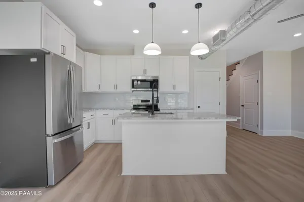 $297,500 | 424 Eraste Landry Road, Lafayette, LA 70506