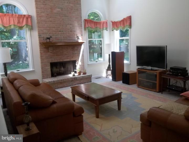 340 Long Ridge Lane Exton, PA 19341 - Photo 8 of 21 Family Room