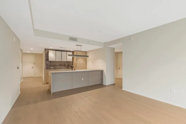 $870,000 | 1425 Hudson Street, Unit 6C, Hoboken, NJ 07030