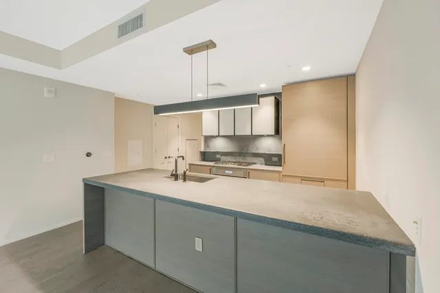 $870,000 | 1425 Hudson Street, Unit 6C, Hoboken, NJ 07030